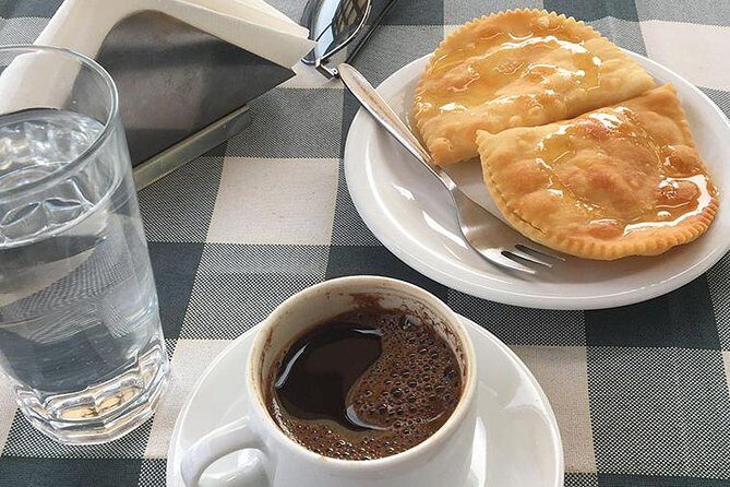 12 Tastings of Heraklion city - walking culture tour - Meet at Capsis Astoria: the start point that keeps things easy