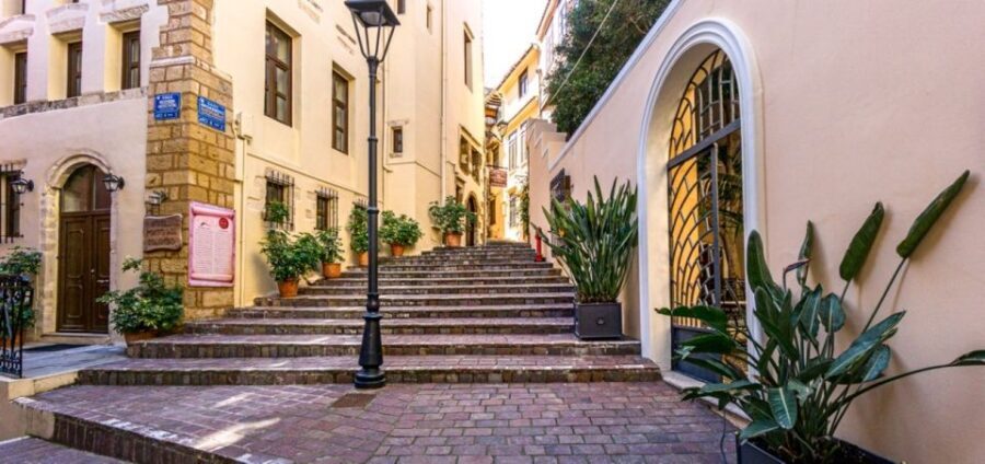 Chania: Private Guided Food and Wine Walking Tour with Lunch - The heart of the day: lunch tasting at a restaurant