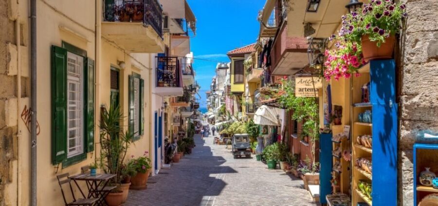 Chania: Private Guided Food and Wine Walking Tour with Lunch - Free time that feels useful (not wasted)