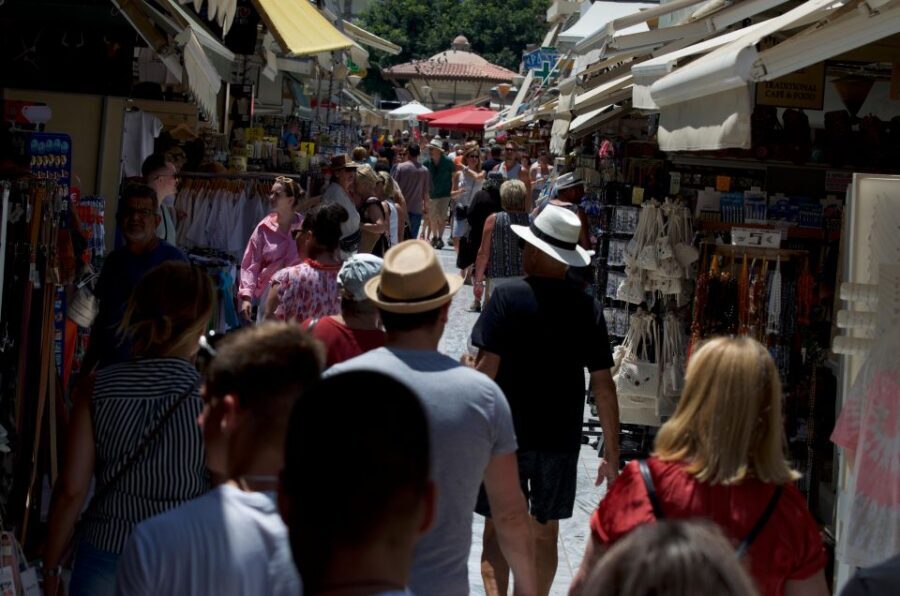 Crete: Day Tour to Heraklion City, Market & CRETAquarium - CRETAquarium in 80 Minutes: Sharks, Touch Screens, and Ocean-Floor Walks