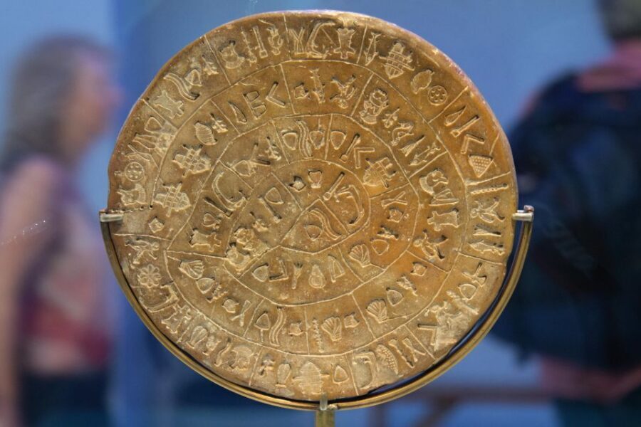 Crete: Knossos Palace, Archaeological Museum & Heraklion - Heraklion Archaeological Museum: where artifacts make the story click