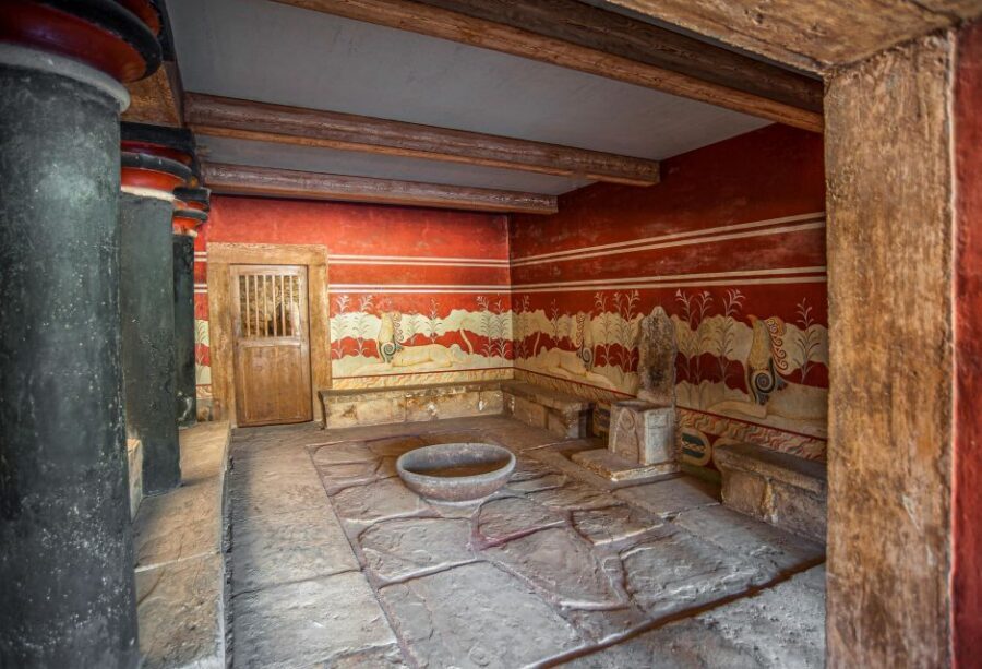Crete: Knossos Palace, Archaeological Museum & Heraklion - What to bring and how to get the most out of the day
