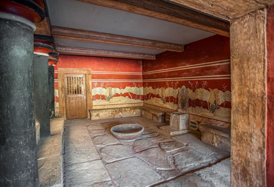 Crete: Lasithi Plateau & Knossos Palace Tour - Tour rhythm and languages: great explanations, but repetition may happen
