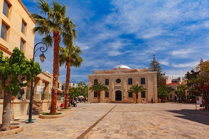 Crete Shore Trip & Knossos Palace from Heraklion (Iraklion) Port - Heraklion Old Town Walk: Lion Square, Morosini Fountain, and Venetian Details