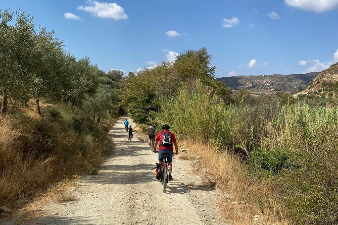 Discover the unknown side of Crete by E-Bike - Key points you should know before you pedal