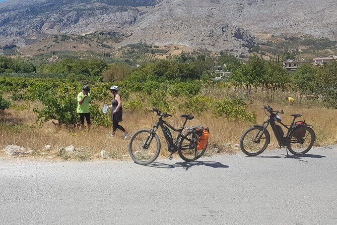 Discover the unknown side of Crete by E-Bike - Following the road map: from FORTH area to Stavrakia