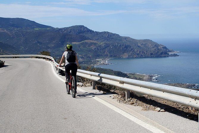 E-bike (Electric Bike) rental West Crete - The day schedule: 8:00 to sunset, plus charging time