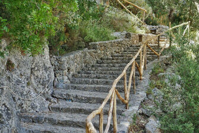 Elafonisi & Cave of Wisdom: Crete’s Soulful Private Journey - Who this private tour suits best