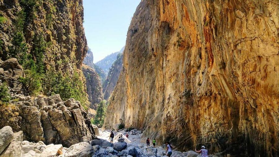 From Chania: Samariá Gorge Guided Hike - From Chania to Omalos: the early start and the comfortable ride