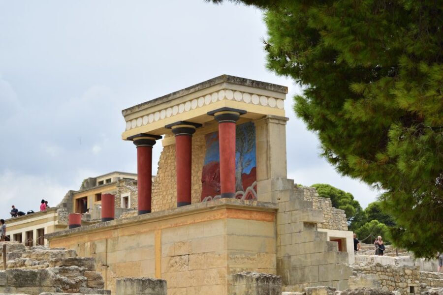 From Heraklion: Knossos and Lasithi Plateau Full-Day Tour - Bus Comfort and Timing: The Most Common Friction Points