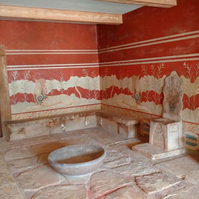 From Heraklion: Knossos Palace Entry Ticket and Private Tour - Inside the Palace: the throne, the layout, and the “why it matters” tour style