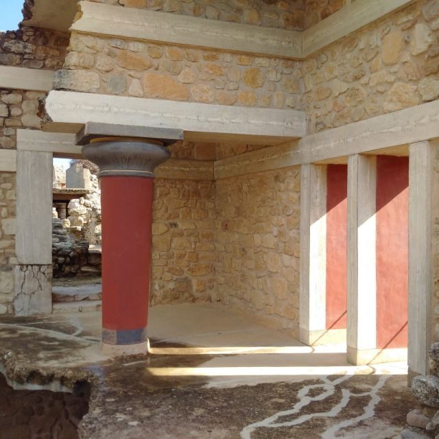 From Heraklion: Knossos Palace Entry Ticket and Private Tour - Minoan dates you’ll remember: from 2000 B.C. to the 1700 B.C. end