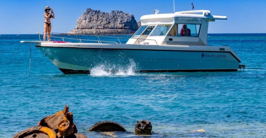 From Kissamos Port: Private Boat Cruise to Balos & Gramvousa - Price and value: what $926 per group really buys