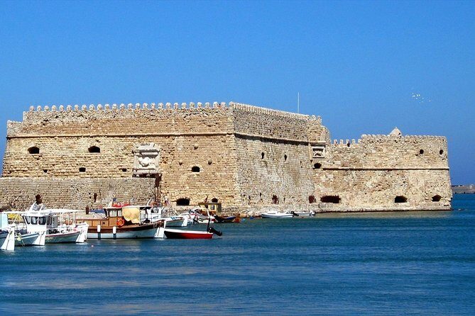 Full-Day Knossos And Heraklion Tour From Chania - What the guides can change on this tour