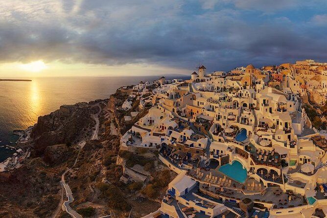 Full-Day Trip to Santorini island by Boat from Rethymno with Transfer your Hotel - The guide and language support: why it matters on a fast day