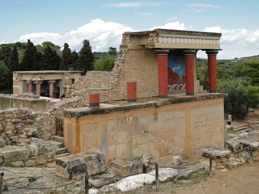 Heraklio:Knossos Palace-Museum-Heraklio ALL IN SKIP The line - Heraklion City Time: Coffee, Medieval Streets, and Easy Exploration