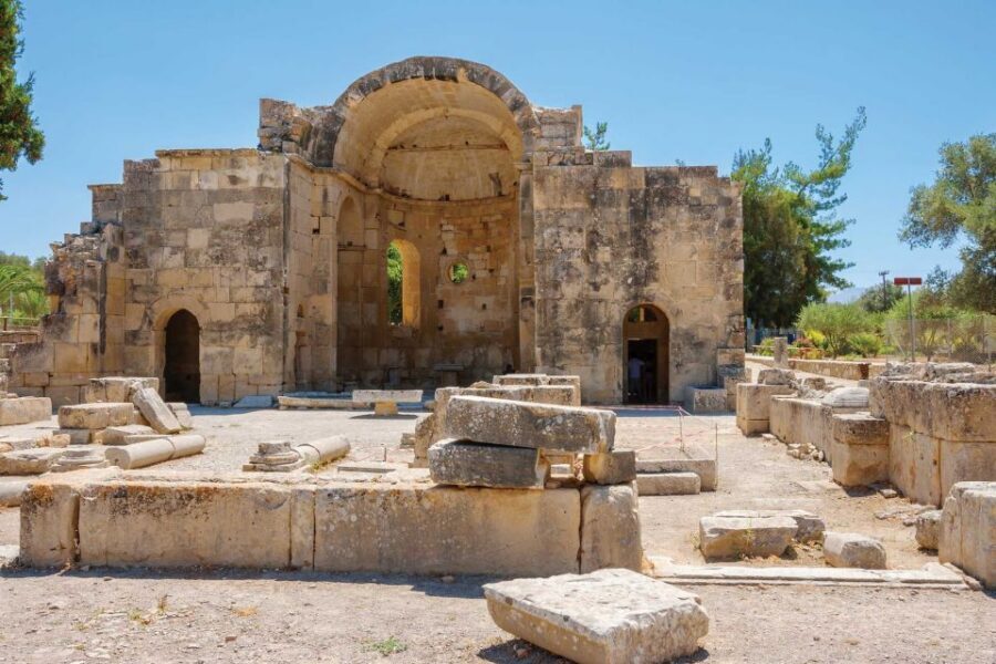 Heraklio:Knossos Palace-Museum-Heraklio ALL IN SKIP The line - Guides, Earpieces, and Why Roxani’s Name Keeps Coming Up