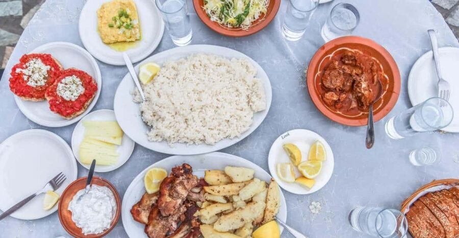 Heraklion City: Greek Food Tasting Walking Tour - 4 Hours in Heraklion: Why This Tasting Walk Works