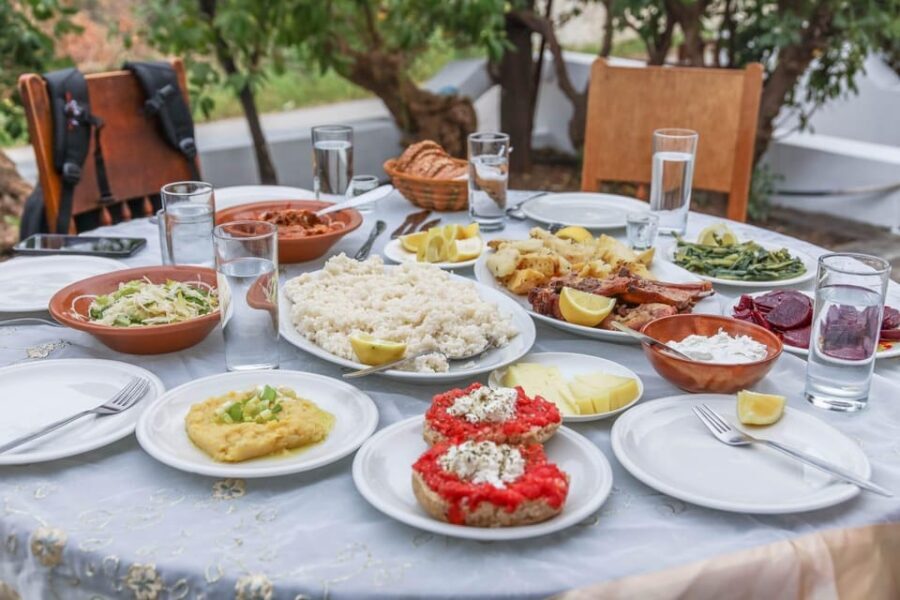 Heraklion City: Greek Food Tasting Walking Tour - Sweet Finish in a Patisserie: Loukoumades and Strong Greek Coffee