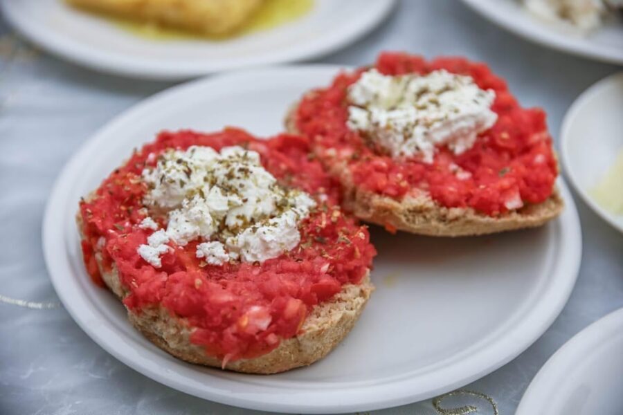 Heraklion City: Greek Food Tasting Walking Tour - Starting at the City Center: Bougatsa From a Traditional Bakery
