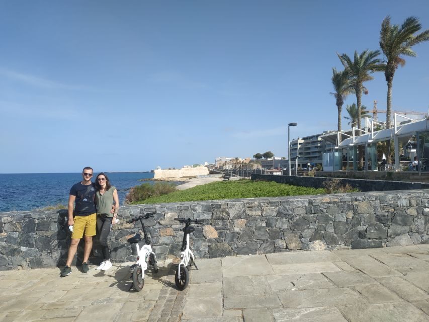 Heraklion: Ecobike Tour with Wine Tasting - Getting set up with Alex and Marina on the ecobikes