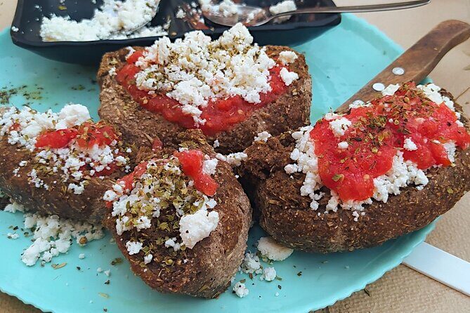 Heraklion Family Treasure Hunt with Food Stop - Morosini (Lion’s) Fountain and Plateia Eleftherias street art