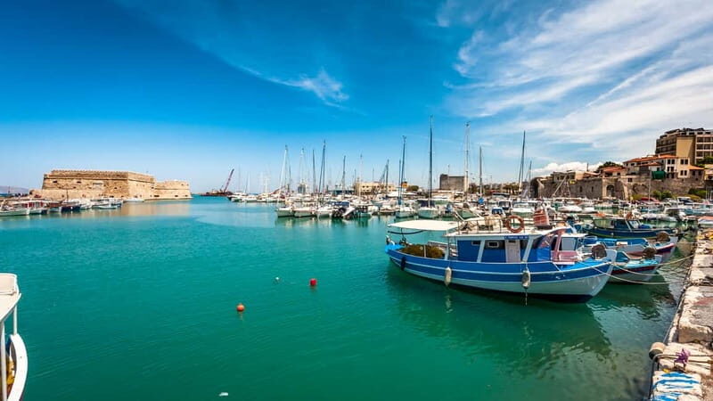 Heraklion: Heraklion Market & CretAquarium <em>SKIP The Line – Key Highlights You’ll Actually Care About’ /></p>
<ul>
<li><strong>Skip-the-line aquarium entry</strong> handled for you when you board</li>
<li><strong>Cretaquarium time first (about 80 minutes)</strong>, so kids aren’t stuck waiting on land</li>
<li><strong>Liberty Square + Venetian details</strong> like the Venetian Lion Fountain Morosini</li>
<li><strong>Koules Fortress and Venetian Walls</strong> near the harbor for great photo angles</li>
<li><strong>Market time (open-air)</strong> that’s best if you want snacks, produce, and everyday souvenirs</li>
</ul>
<h2 id="cretaquarium-jellyfish-sharks-and-the-comfort-of-skip-the-line">Cretaquarium: Jellyfish, sharks, and the comfort of skip-the-line</h2>
<p><img width="800" height="450" decoding="async" src=