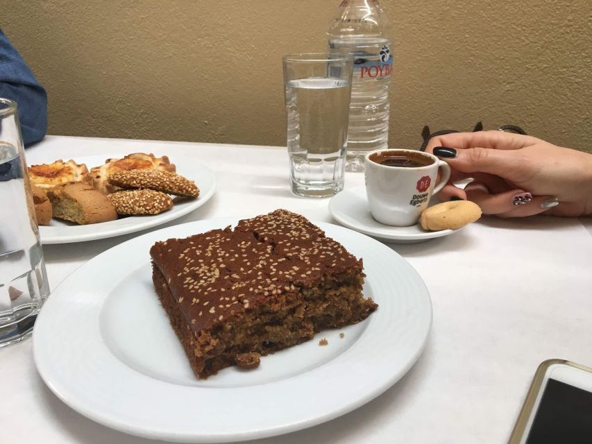 Heraklion: History & Culture Walking Tour with Food Tasting - Venetian buildings, churches, and fountains: what you’ll actually see