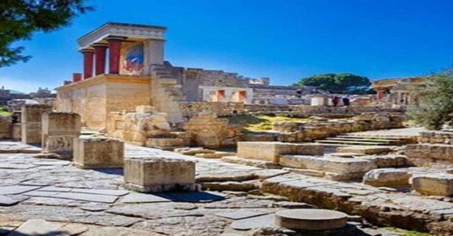 Heraklion: Knossos Palace Guided Tour Half Day - Entering the palace: 1300 rooms, corridors, and the “working” layout