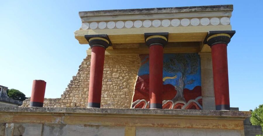 Heraklion: Knossos Palace, Zeus Cave & Oil Mill Private Tour - Windmills on the plateau: close-up sights with built-in stories