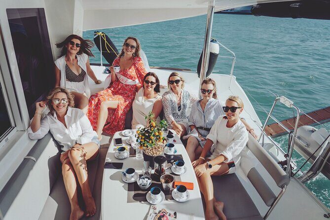 Heraklion: Private Catamaran Cruise to Dia with Meal & Drinks - Who this private Dia catamaran cruise is best for