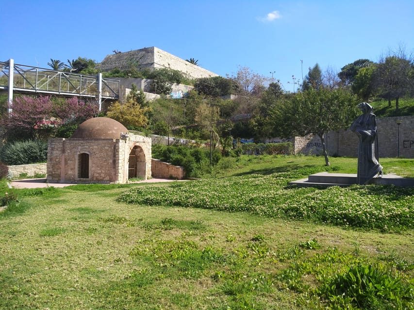 Heraklion: Sightseeing Tour with Greek Meze - Key things you’ll notice on this Heraklion meze walking tour