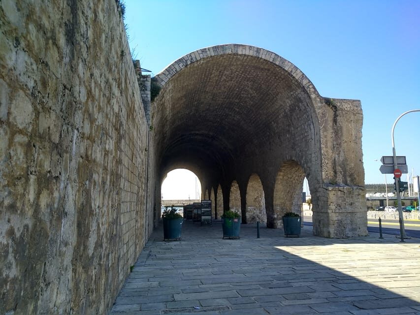 Heraklion: Sightseeing Tour with Greek Meze - Venetian Walls: Heraklion’s opening story in stone