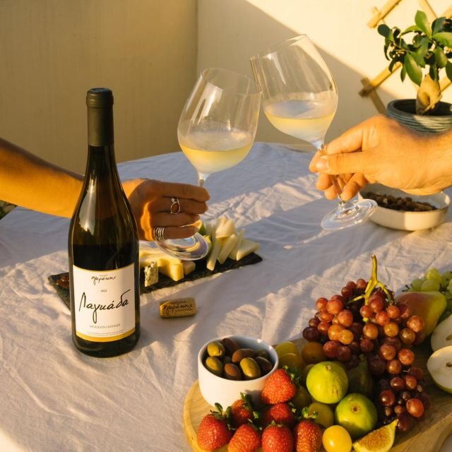 Heraklion: Walking city tour & Wine tasting - Agios Minas Cathedral and Morosini Lions Fountain: short stops, big payoff