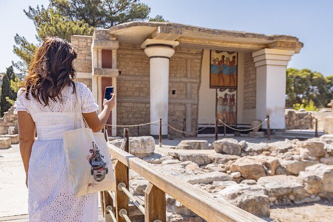 Knossos Palace & Archeological Museum: E-Tickets with Audio Tours - Heraklion Archaeological Museum: a strong second stop (with a fixed arrival time)