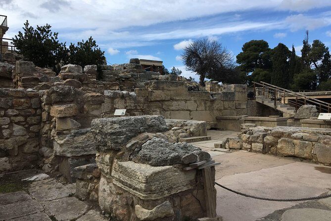 Knossos Palace Exclusive Tour (small group) - Included value: what your $192.24 actually buys