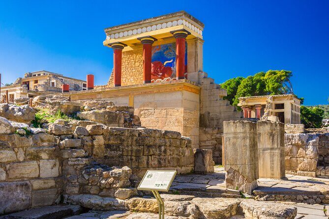 Knossos Palace of Crete with transportation 7h tour - Knossos Palace Is Closer Than You Think From Chania