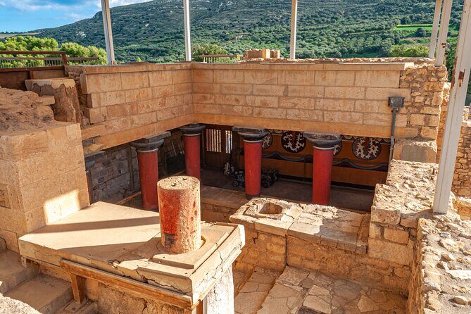 Knossos Palace Private Walking Tour - Price and value: $319.39 for the group, plus entry fees