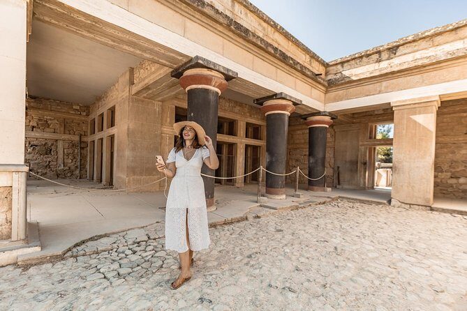 Knossos Palace: Self-Guided Audio Tour on your Phone (without ticket) - Stop 3: North lustral area and purification on arrival