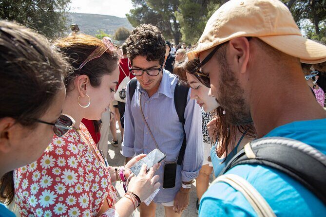 Knossos Palace Self-Guided Treasure Hunt & Tour - Inside the palace grounds: how the app guides your walk