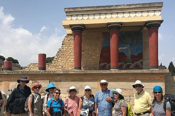 Knossos palace & the Archaeological museum of Heraklion (with Transfer) - Don’t underestimate the heat at Knossos