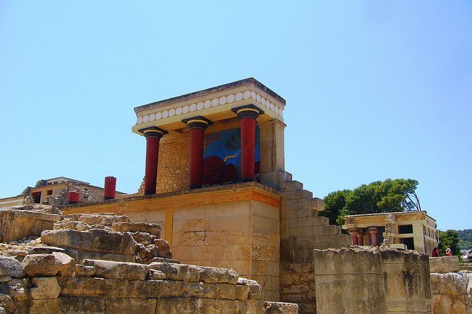 Knossos Wine & More - Pickup, timing, and group size: what you gain (and what you accept)