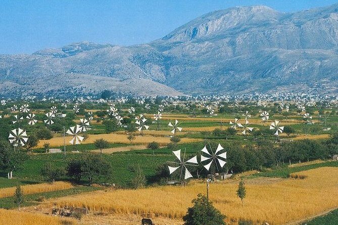 LASSITHI & KNOSSOS CRETE, full day professional guided coach tour - Stop 3: Greek Mythology Thematic Park (the setup for Knossos)