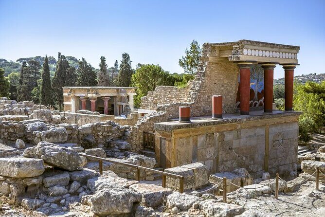 Minoan Path: Knossos Palace, Winery Visit, Lunch at Archanes - Who this tour suits best
