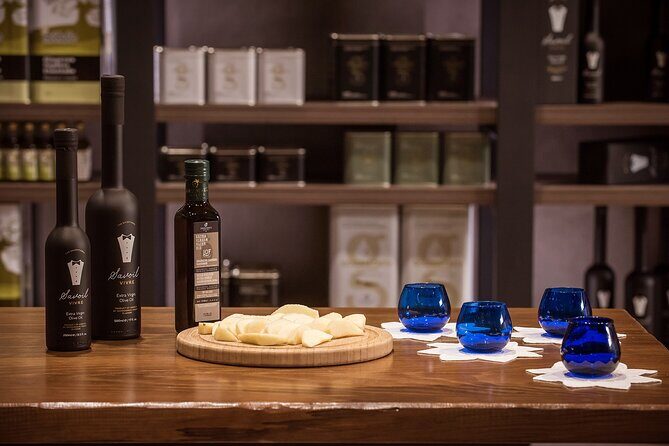 Olive Oil Tasting in Crete - The tasting format: 4 premium oils plus a defective sample