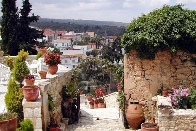 Pottery Village of Margarites - The monastery of Arkadi & The Gorge of Patsos - Lunch in a countryside tavern: the pause that makes the day feel local