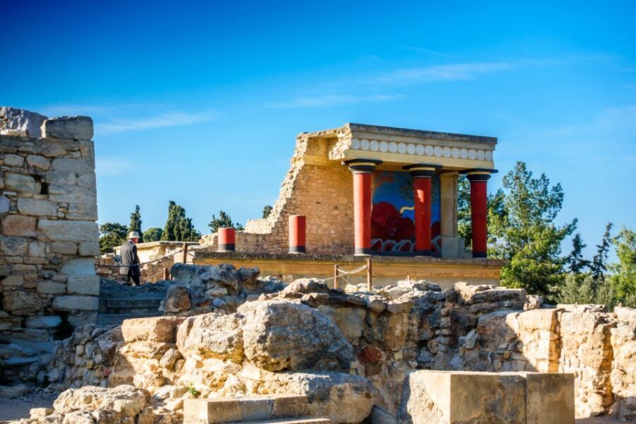 Private Knossos Skip The Line Tour inc. lunch & wine tasting - Getting In Faster: Express Security and a Private Pace