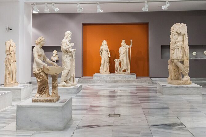 Private Tour Knossos Palace-Archaeological Museum-Heraklion Town - Who this tour suits best on Crete