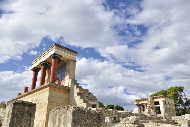 Private Tour Knossos Palace-Archaeological Museum-Heraklion Town - What to bring and how to stay comfortable
