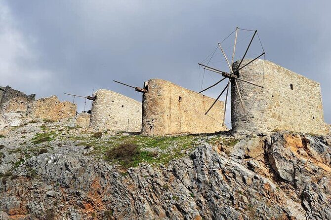 Private Tour-Knossos Palace Zeus Cave&Olive Oil Mill from Elounda - Restaurant Tzanakis Michael: traditional Cretan food with an included tasting moment